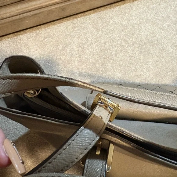 Michael Kors Beige Taupe Mirror MirroredTote Bag Shoulder Purse - Picture 10 of 14
